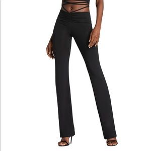 pls lmk if u have these I am gia halo pants